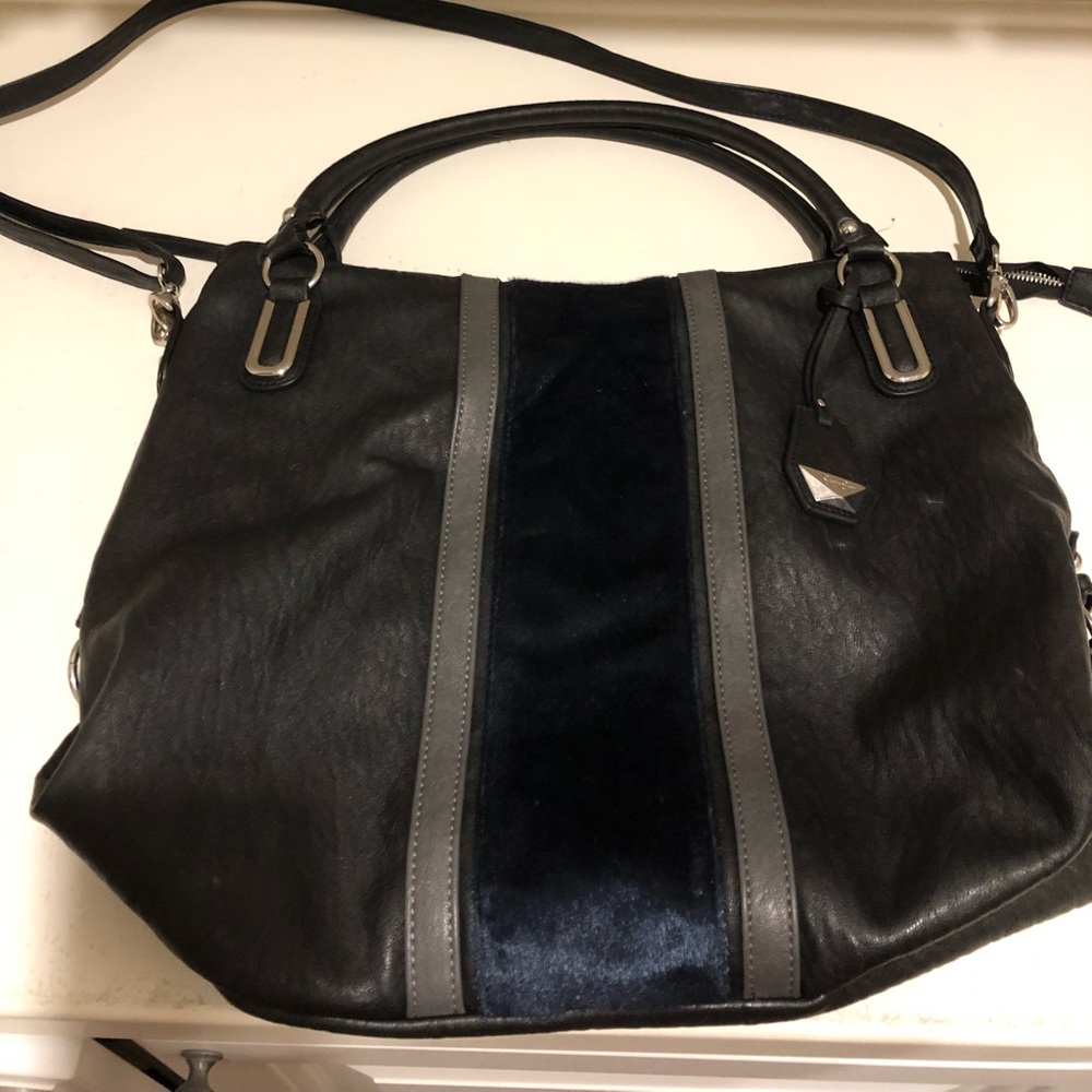 Purses - Picture 2 of 4